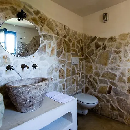 Trullo Sardella * San Michele Salentino